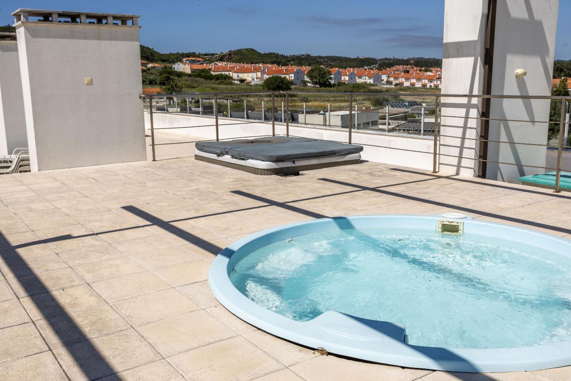Sunrise - Com Vista Para A Vila Сан-Мартинью-ду-Порту Экстерьер фото