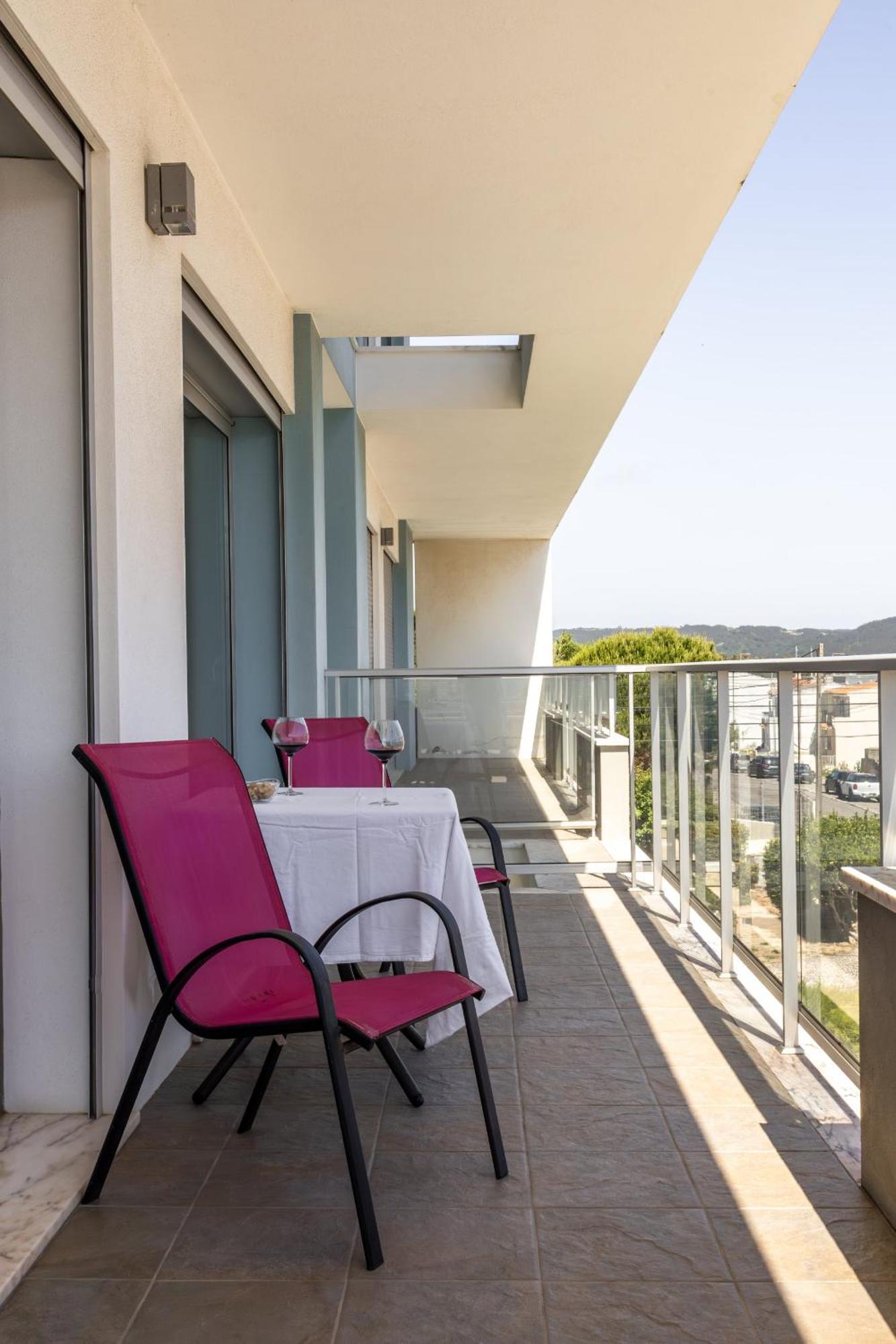 Sunrise - Com Vista Para A Vila Сан-Мартинью-ду-Порту Экстерьер фото