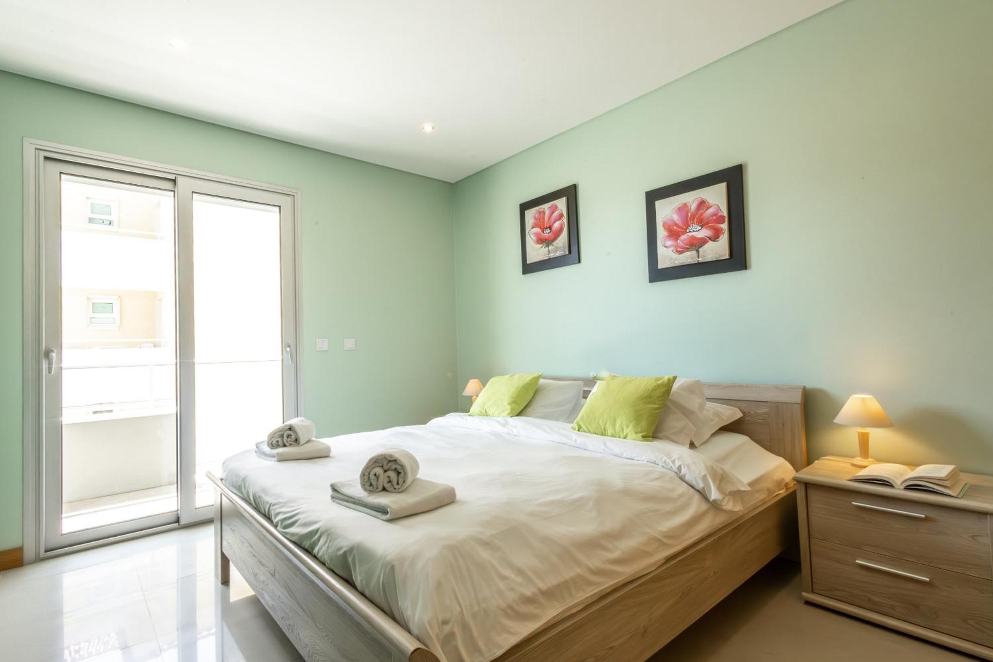 Sunrise - Com Vista Para A Vila Сан-Мартинью-ду-Порту Экстерьер фото